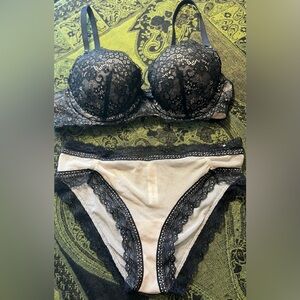Gillian O’Malley Bra Size 34B Tan With Black Floral Lace & matching panties (s).